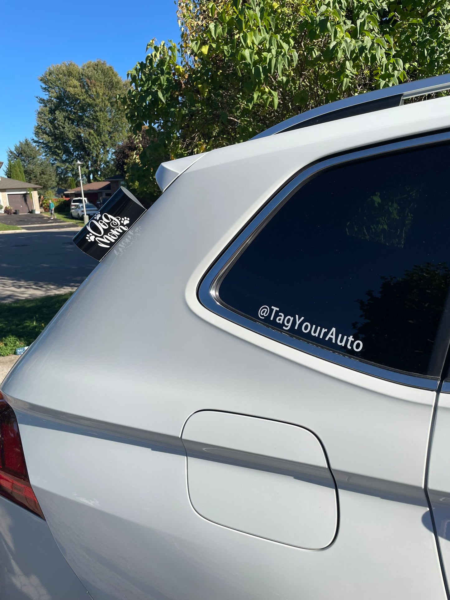 Custom Black Dog Mom Car Tag – Personalized Auto Accessory